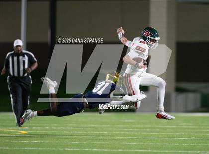 Thumbnail 1 in The Woodlands vs Klein Collins (UIL 6A D1 Football Area) photogallery.