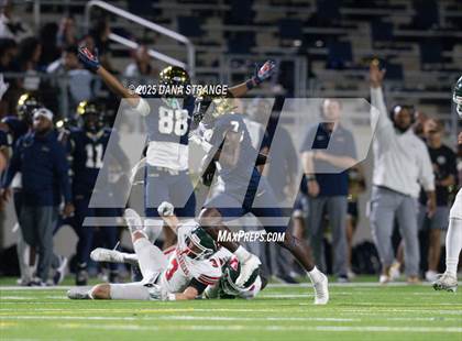 Thumbnail 3 in The Woodlands vs Klein Collins (UIL 6A D1 Football Area) photogallery.