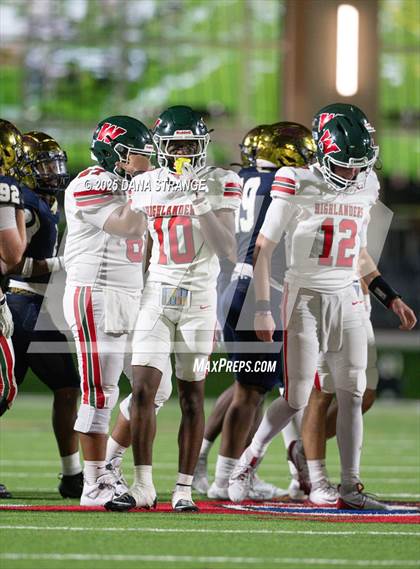 Thumbnail 2 in The Woodlands vs Klein Collins (UIL 6A D1 Football Area) photogallery.