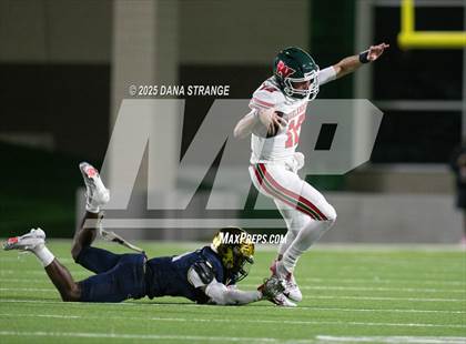 Thumbnail 2 in The Woodlands vs Klein Collins (UIL 6A D1 Football Area) photogallery.