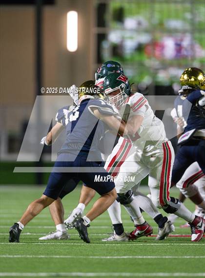 Thumbnail 1 in The Woodlands vs Klein Collins (UIL 6A D1 Football Area) photogallery.