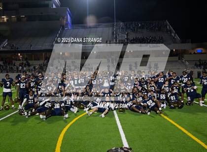 Thumbnail 2 in The Woodlands vs Klein Collins (UIL 6A D1 Football Area) photogallery.