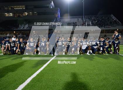 Thumbnail 3 in The Woodlands vs Klein Collins (UIL 6A D1 Football Area) photogallery.