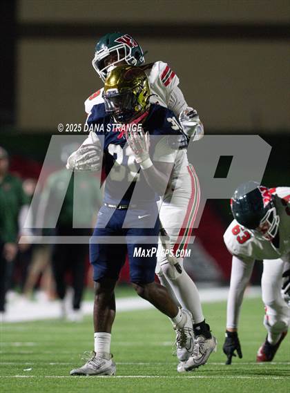 Thumbnail 3 in The Woodlands vs Klein Collins (UIL 6A D1 Football Area) photogallery.