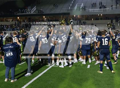 Thumbnail 1 in The Woodlands vs Klein Collins (UIL 6A D1 Football Area) photogallery.