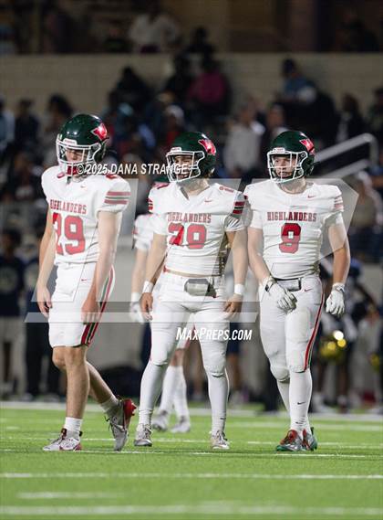 Thumbnail 3 in The Woodlands vs Klein Collins (UIL 6A D1 Football Area) photogallery.