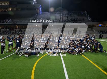 Thumbnail 3 in The Woodlands vs Klein Collins (UIL 6A D1 Football Area) photogallery.