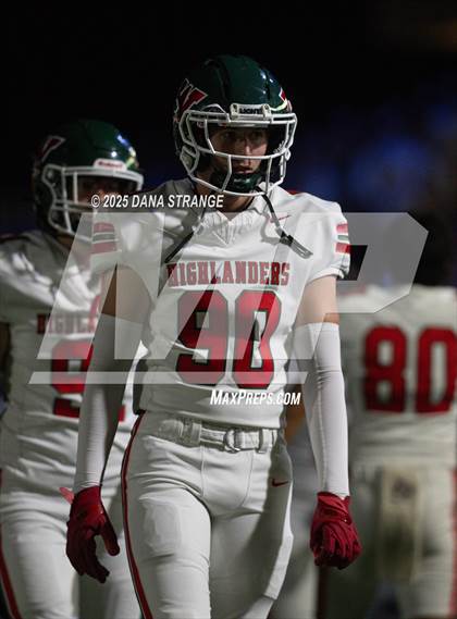 Thumbnail 1 in The Woodlands vs Klein Collins (UIL 6A D1 Football Area) photogallery.