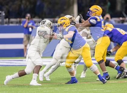 Thumbnail 3 in Warren Central vs. Carmel (IHSAA 6A Final) photogallery.