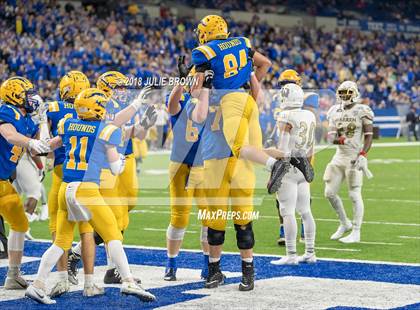 Thumbnail 3 in Warren Central vs. Carmel (IHSAA 6A Final) photogallery.