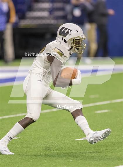 Thumbnail 2 in Warren Central vs. Carmel (IHSAA 6A Final) photogallery.