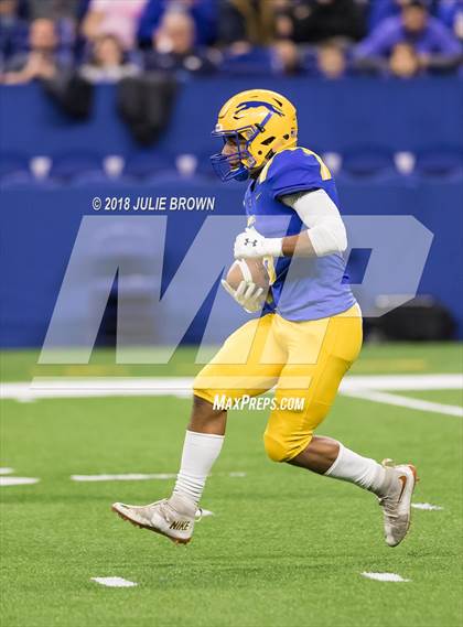 Thumbnail 2 in Warren Central vs. Carmel (IHSAA 6A Final) photogallery.