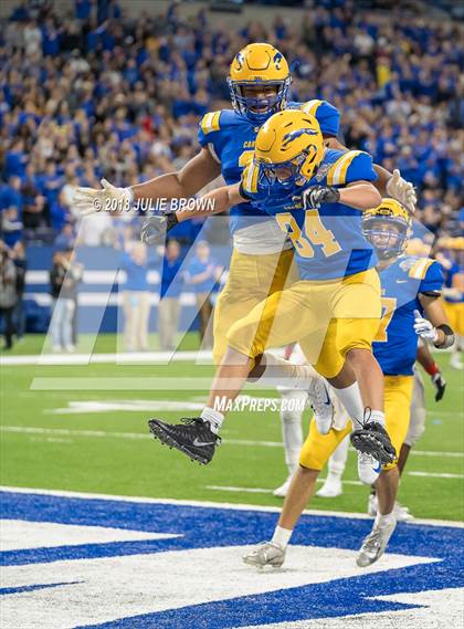Thumbnail 2 in Warren Central vs. Carmel (IHSAA 6A Final) photogallery.