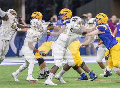 Thumbnail 1 in Warren Central vs. Carmel (IHSAA 6A Final) photogallery.