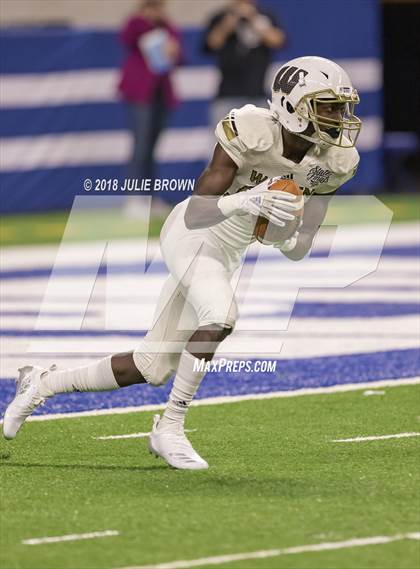 Thumbnail 3 in Warren Central vs. Carmel (IHSAA 6A Final) photogallery.