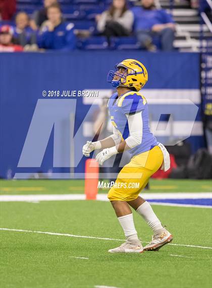 Thumbnail 3 in Warren Central vs. Carmel (IHSAA 6A Final) photogallery.
