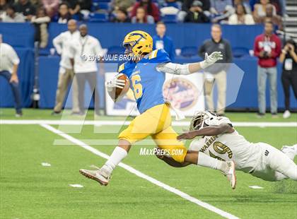 Thumbnail 1 in Warren Central vs. Carmel (IHSAA 6A Final) photogallery.