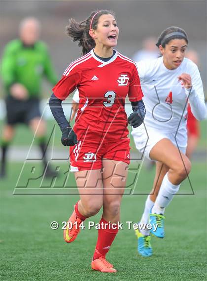 Thumbnail 2 in Somers vs. Jamesville-DeWitt (NYSPHSAA Class A Semifinal) photogallery.