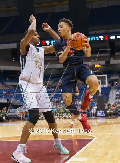 Thumbnail 2 in DeSoto vs. Atascocita (UIL 6A Final) photogallery.