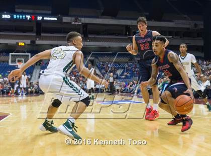 Thumbnail 3 in DeSoto vs. Atascocita (UIL 6A Final) photogallery.