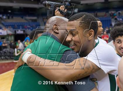 Thumbnail 1 in DeSoto vs. Atascocita (UIL 6A Final) photogallery.