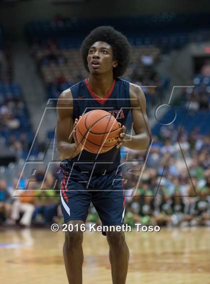 Thumbnail 2 in DeSoto vs. Atascocita (UIL 6A Final) photogallery.