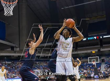 Thumbnail 1 in DeSoto vs. Atascocita (UIL 6A Final) photogallery.