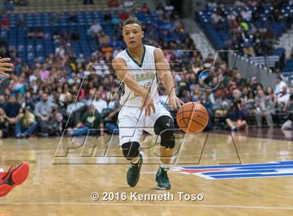 Thumbnail 1 in DeSoto vs. Atascocita (UIL 6A Final) photogallery.