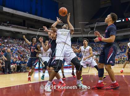 Thumbnail 2 in DeSoto vs. Atascocita (UIL 6A Final) photogallery.