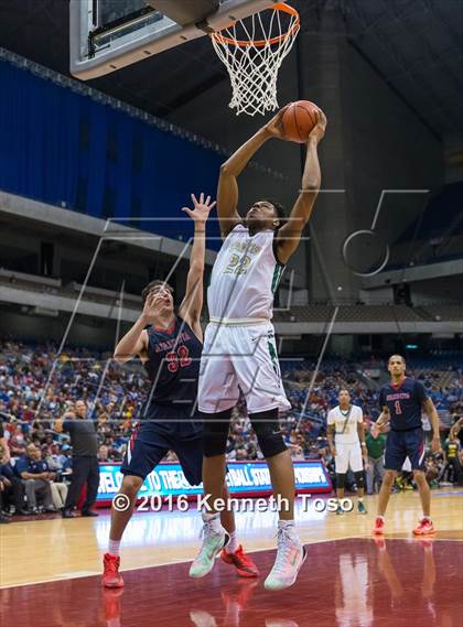Thumbnail 2 in DeSoto vs. Atascocita (UIL 6A Final) photogallery.
