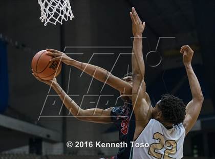 Thumbnail 2 in DeSoto vs. Atascocita (UIL 6A Final) photogallery.