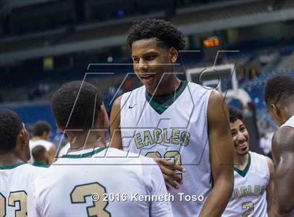 Thumbnail 2 in DeSoto vs. Atascocita (UIL 6A Final) photogallery.