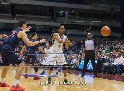 Thumbnail 1 in DeSoto vs. Atascocita (UIL 6A Final) photogallery.