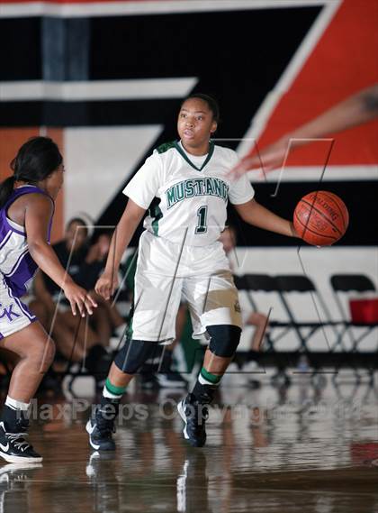 Thumbnail 2 in Castlemont vs. Rodriguez (MLK-Shootout)  photogallery.