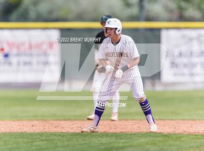 Thumbnail 2 in Manitou Springs vs. Bayfield (CHSAA 3A Playoffs) photogallery.