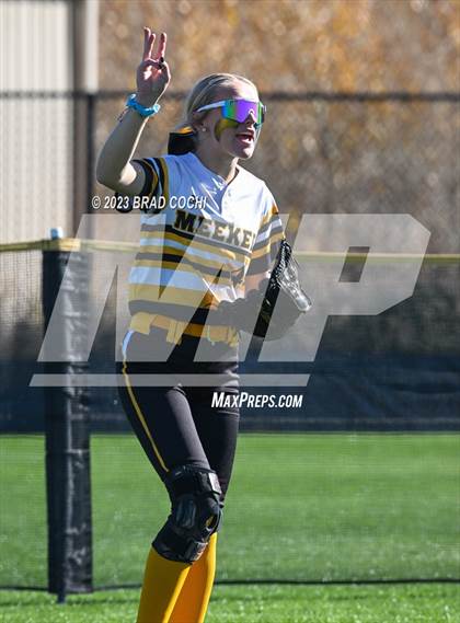 Thumbnail 3 in Eaton vs. Meeker photogallery.