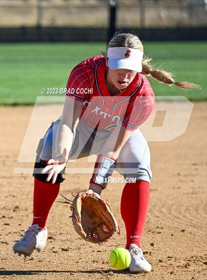 Thumbnail 1 in Eaton vs. Meeker photogallery.