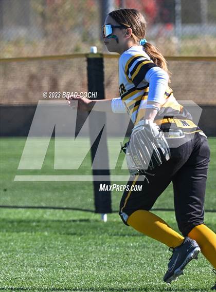 Thumbnail 1 in Eaton vs. Meeker photogallery.