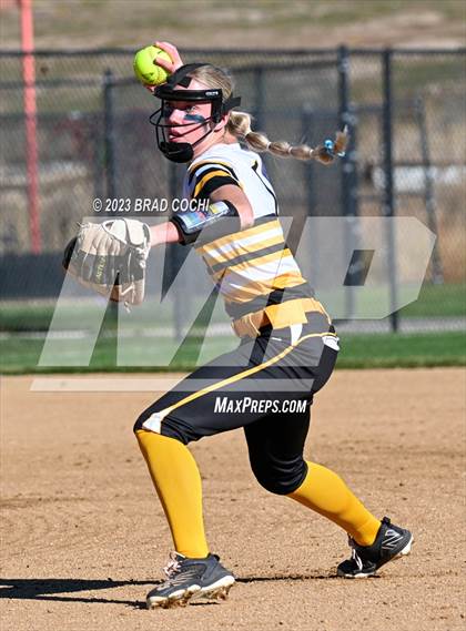 Thumbnail 2 in Eaton vs. Meeker photogallery.