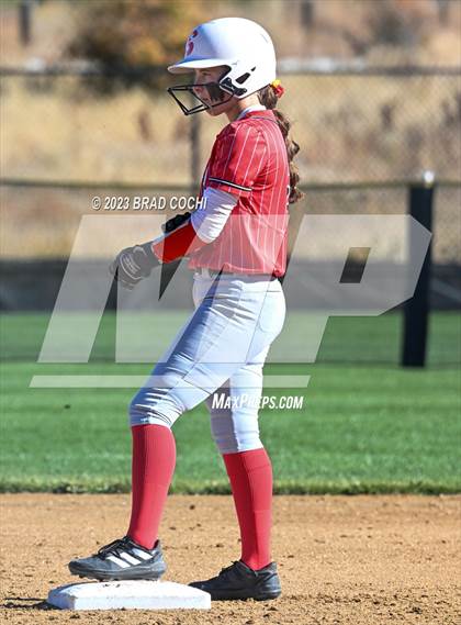 Thumbnail 3 in Eaton vs. Meeker photogallery.