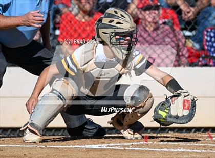 Thumbnail 2 in Eaton vs. Meeker photogallery.