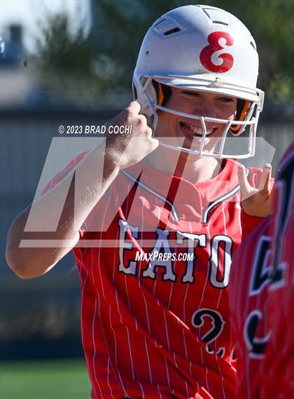 Thumbnail 3 in Eaton vs. Meeker photogallery.