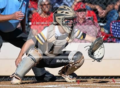 Thumbnail 1 in Eaton vs. Meeker photogallery.
