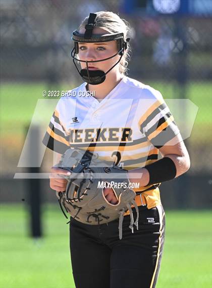 Thumbnail 2 in Eaton vs. Meeker photogallery.