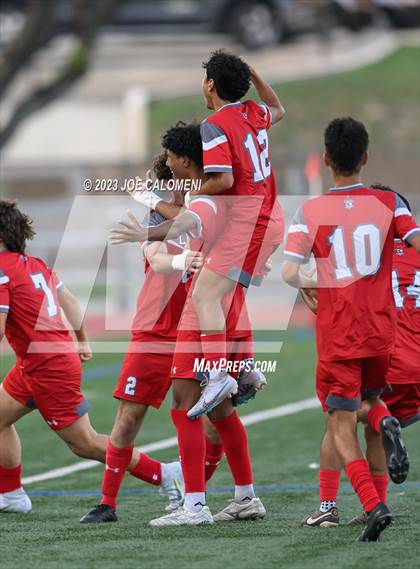 Thumbnail 2 in Johnson vs Lee (UIL 6A Region 4 Quarterfinals) photogallery.