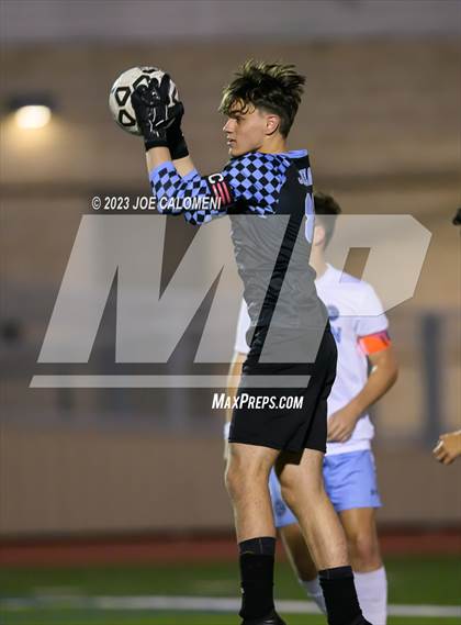 Thumbnail 1 in Johnson vs Lee (UIL 6A Region 4 Quarterfinals) photogallery.