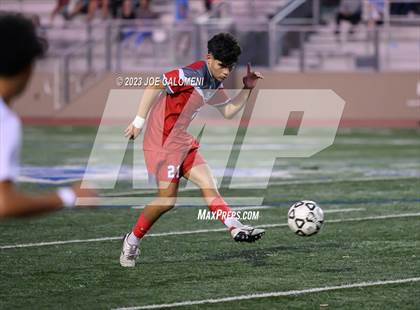 Thumbnail 2 in Johnson vs Lee (UIL 6A Region 4 Quarterfinals) photogallery.