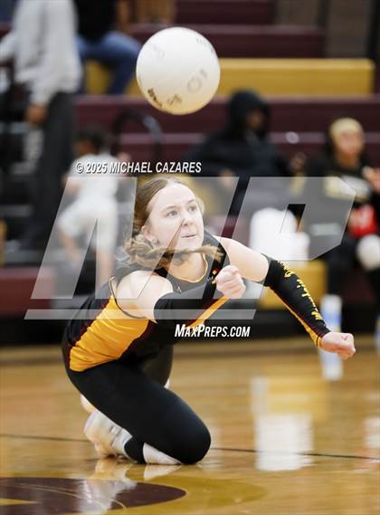 Thumbnail 2 in Notre Dame Prep @ Mountain Pointe photogallery.