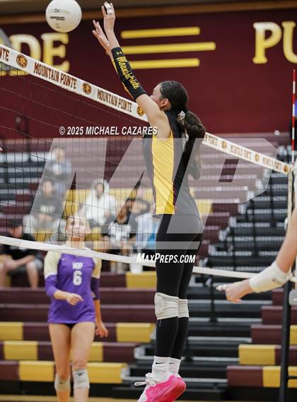 Thumbnail 2 in Notre Dame Prep @ Mountain Pointe photogallery.