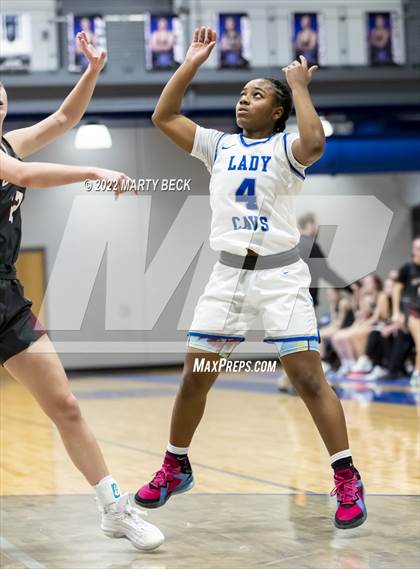 Thumbnail 1 in Capital City vs Benton (Jefferson Bank Holiday Hoops) photogallery.